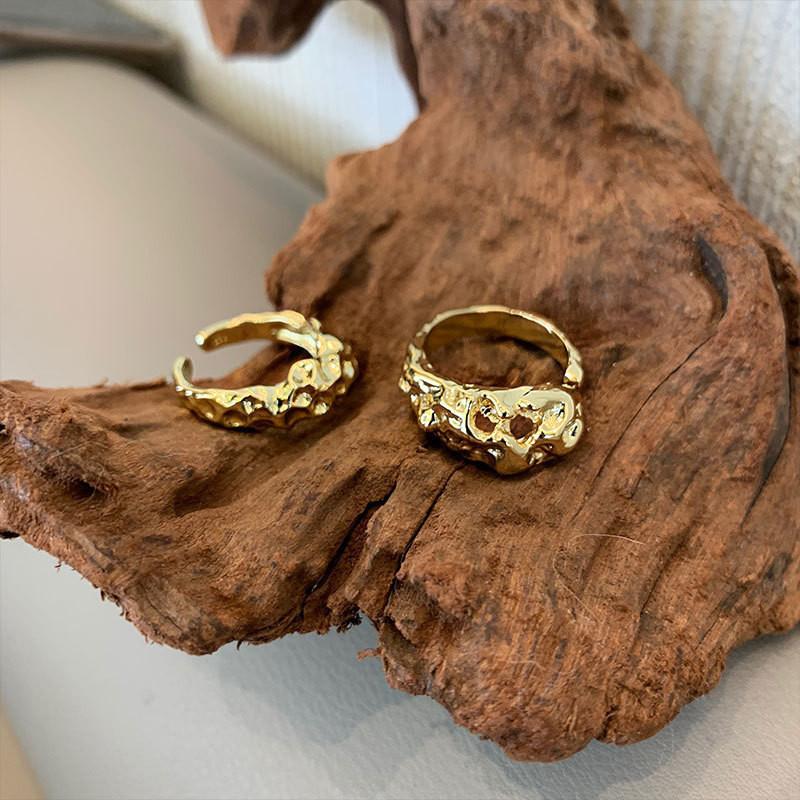 Элегантное кольцо в корейском стиле с геометрическим полым дизайном для женщин, идеально подходящее для любительниц моды