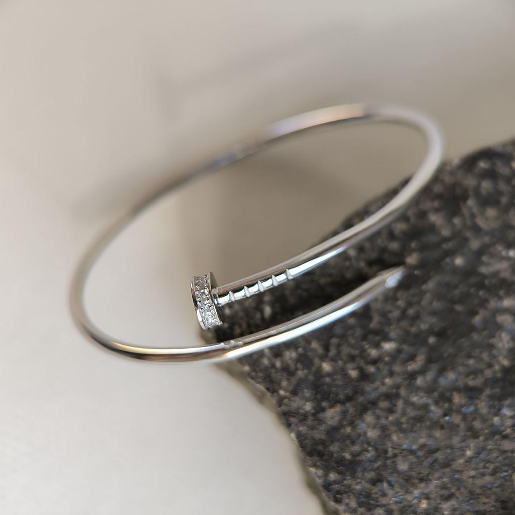 Серебряный браслет с фианитами, вес изделия 6,84 гр (2182634)