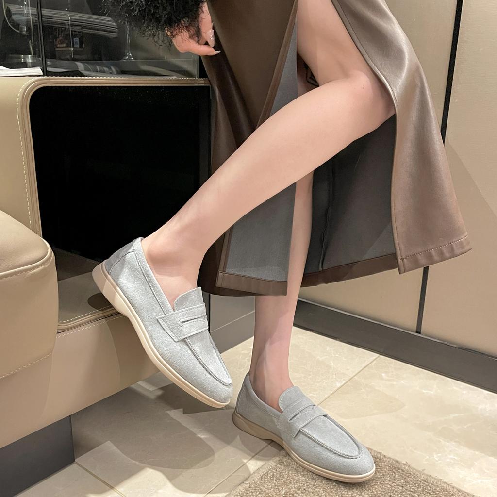 New Solid Color Flats Women Large Size  Round Toe Slip-on Versatile Leisure Ladies Shoes Handmade