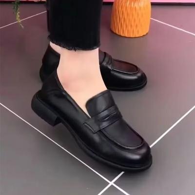 Женские туфли из кожи на низком каблуке в британском стиле, весна 2024, новые модные универсальные туфли для женщин с одной педалью, квадратным каблуком и круглой головкой