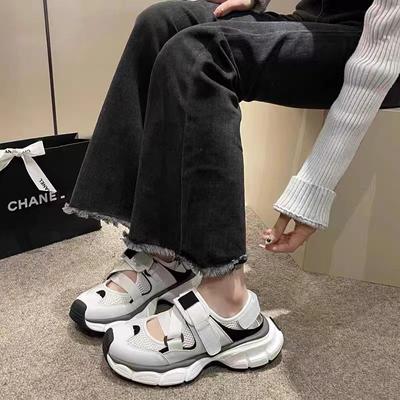 Летние повседневные спортивные сандалии для женщин 2024 года, новые модные женские сандалии на платформе с дышащей сеткой, уличные женские кроссовки на танкетке