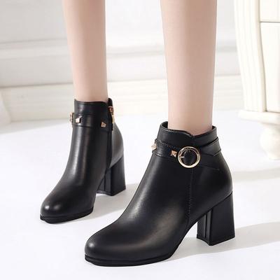 Модные коричневые короткие туфли на каблуке для женщин, кожаная черная рабочая обувь, ботильоны с заклепками, женские ботильоны на очень высоком каблуке, готические ботинки из искусственной кожи