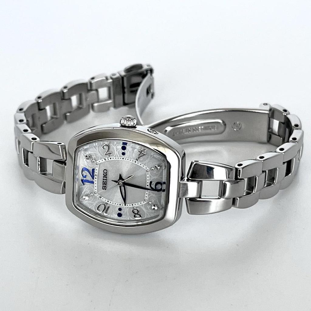Полированные часы Seiko с радиосинхронизацией и солнечной батареей, отличное состояние, серебристо-белый циферблат, синий s2430 [Рабочее состояние], Женские