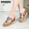 Удобные шлепанцы на платформе с толстой подошвой, женские свадебные туфли, шлепанцы на высоком каблуке с цветочным принтом и стразами