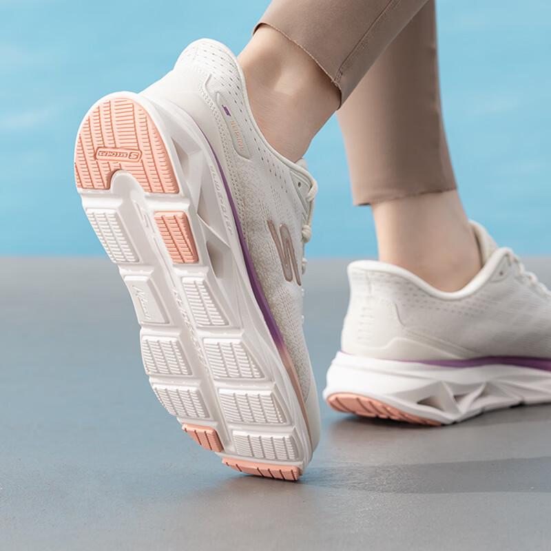 Skechers Женские беговые кроссовки GO'7/24