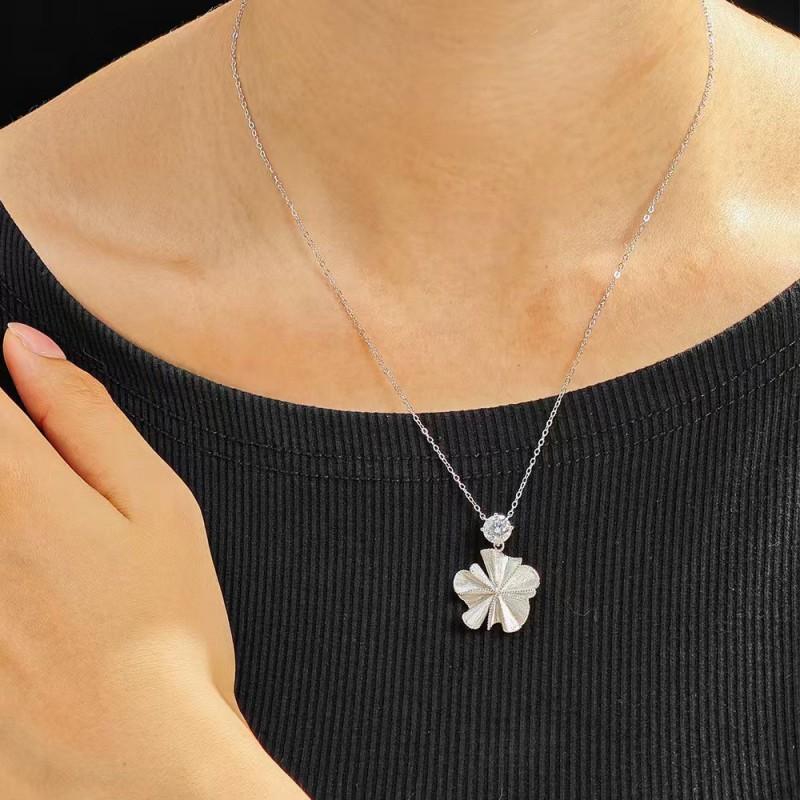 Elegant Four-Leaf Clover Moissanite Pendant Necklace In Gold Or White Tone Sterling Chain Women