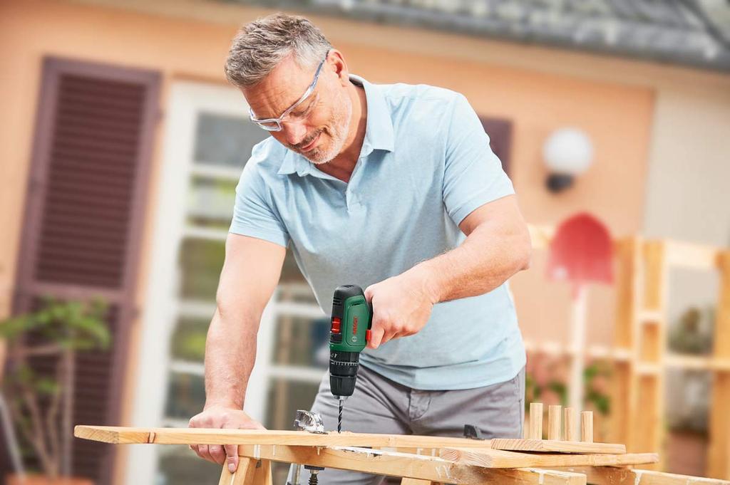 Аккумуляторная осциллирующая дрель-шуруповерт Bosch DIY EID1108