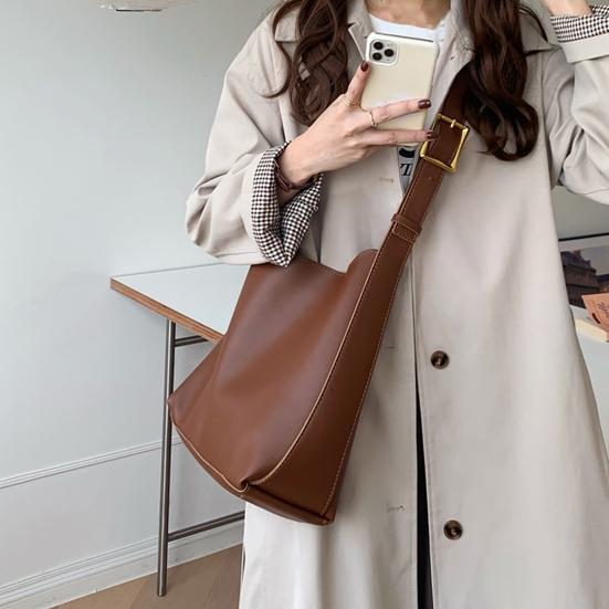 Yousheng Women Shoulder Bag Large Capacity Faux Leather Adjustable Straps Solid Color Great Load Bearing Magnet Zipper Closure Portable Lady Tote Bag
