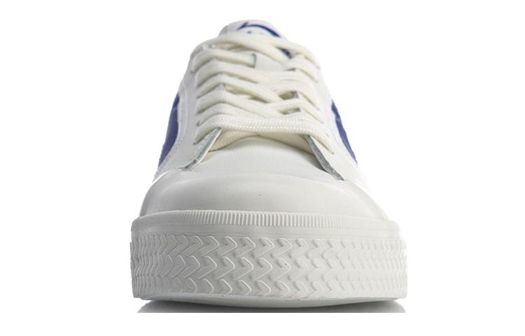 Li Ning Wave Slip Resistant, Abrasion Resistant, Lightweight Slip Resistant, Abrasion Resistant, Lightweight Low top AGCP315-1