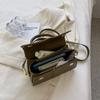 Новая однотонная простая ретро-текстура изысканная портативная нить для вышивания нишевая универсальная маленькая квадратная сумка через плечо с одним плечевым ремнем
