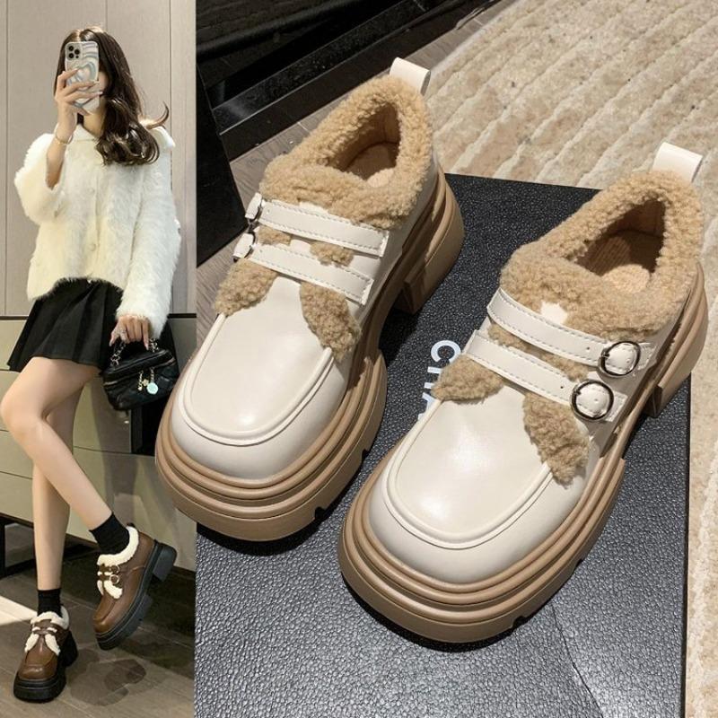 2024 Short Snow Boots for Women Winter New Style Buckle Thick Sole Fashionable Warm Plush Walking Women's Flat Cotton Boots