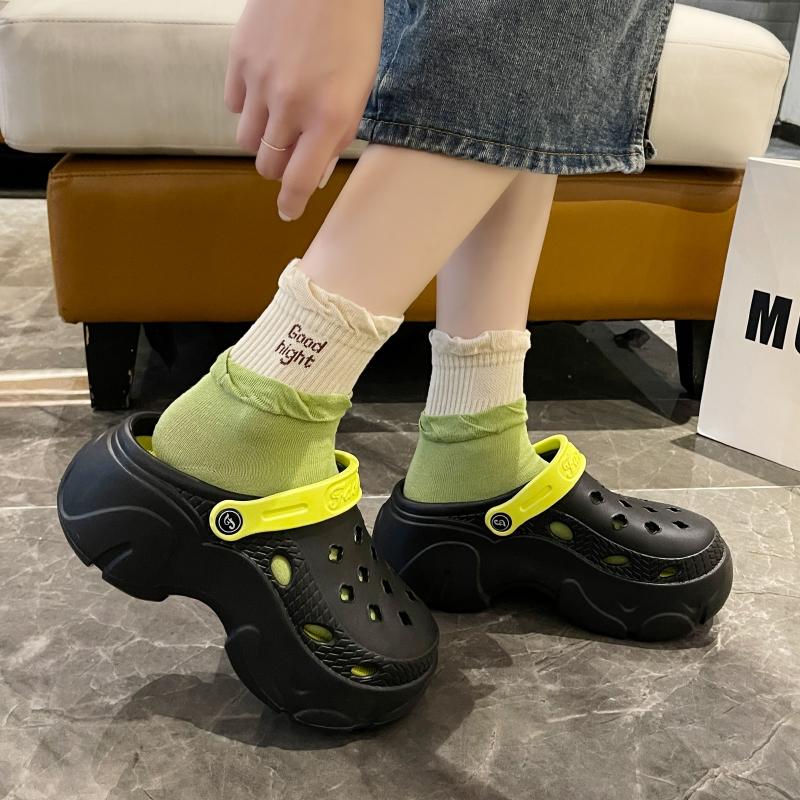 Fashion 2025 Women's Thick Sole Slippers Platform EVA Clogs Fashion Beach Shoes for Girlss Outdoor Chunky Non Slip Beach Sandals
