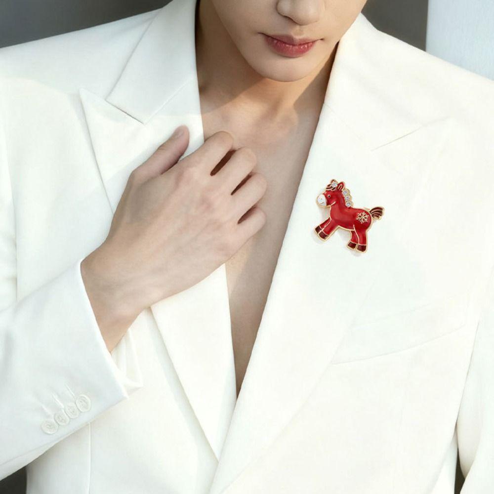 Snowflake Zinc Zinc Alloy Horse Brooch Drip Oil Brooch Animal Lapel Pins  Jewelry Accessories