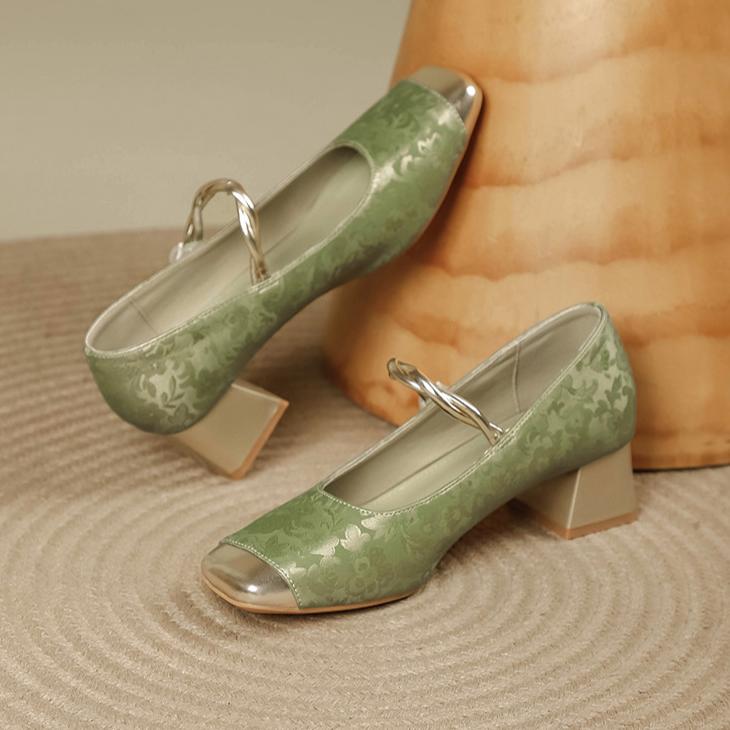 Casual Mary Jane Shoes for Women Chunky Block Heel Ankle Strap Dress Shoes Low Heels Square Closed Toe Mary Janes Pumps Women's Comfortable Work Shoes