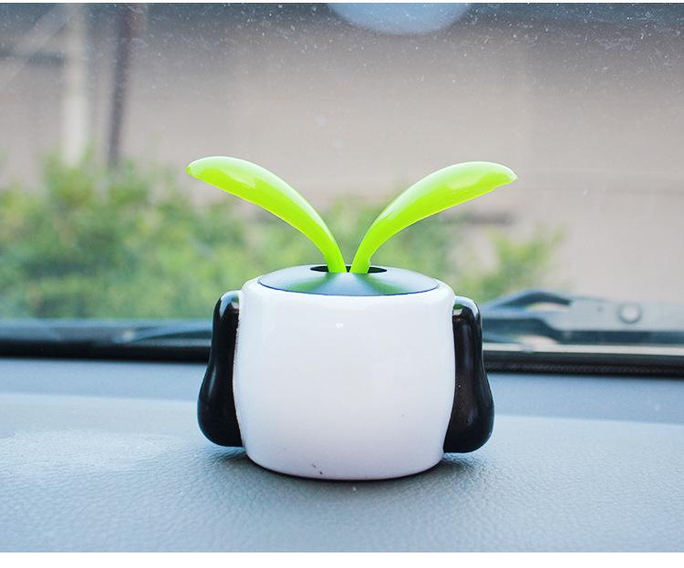 Solar-Powered Cartoon Dog Car Ornament - Cute Shaking Head Decoration