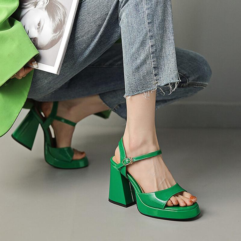 Модные летние женские туфли 2024 года, босоножки на высоком каблуке, мягкие кожаные туфли на платформе, роскошные босоножки на толстой подошве, квадратные высокие каблуки, большой размер 43