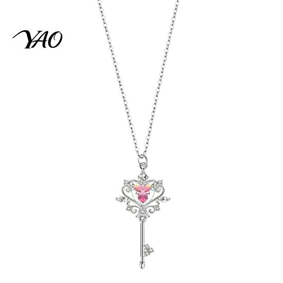 Sweet And Cool Aesthetic Accessories Magic Key Pendant Necklace, Pink Cubic Zirconia Heart Delicate Collarbone Chain for Girls Rhinestone Fairy