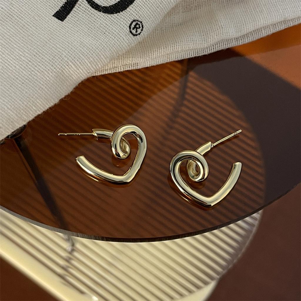 Вращающиеся серьги-гвоздики Love, нишевый дизайн модных девушек, серебряные иглы 925 пробы, темперамент, модные украшения для ушей, универсальные