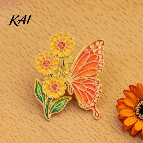 Butterfly Sweaters Brooch Enamel Flower Pin, Floral Badge for Women, Inscet Shaped Pin Coats Scarves