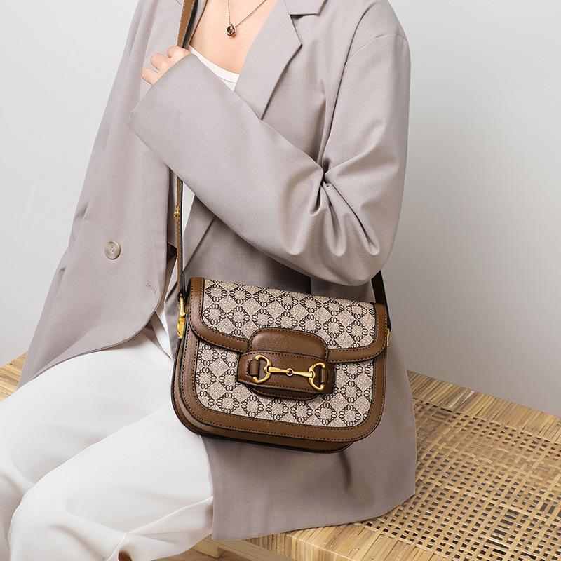 New Autumn and Winter Saddle Bag Crossbody Bag High-end Light Luxury Armpit Bag Shoulder Bag Women's Bag