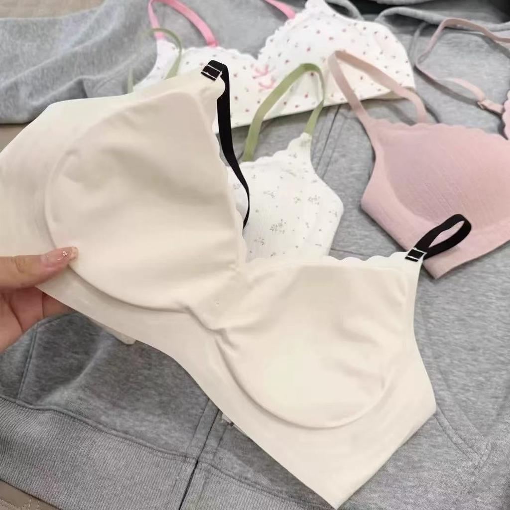 Sweet polka dots without traces gather small breasts, close secondary breasts, prevent sagging, comfortable thin bra cover, sexy and pure desire