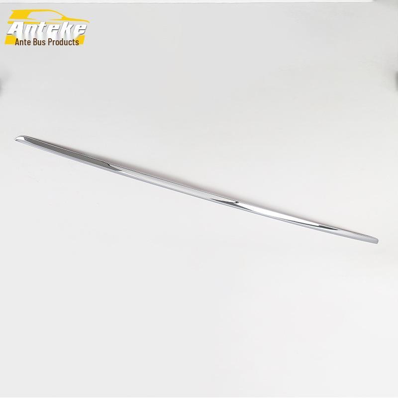 Maxus G10 Tailgate Trim: Rear Bumper Protector and Anti-Scratch Pedal Strip