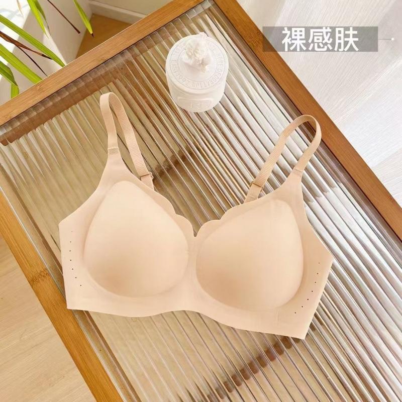 Naked seamless girls underwear high-quality small breasts gather soft support upper support fixed cup comfortable bra