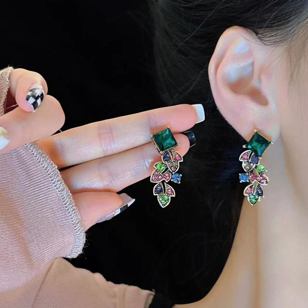 Винтажное винтажное ожерелье с инкрустацией из цветных драгоценных камней в стиле тяжелой промышленности для женщин, преувеличенная индивидуальность, атмосферные серьги, ожерелье, цепочка для свитера