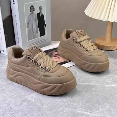 Ins взрыв полная кожа повседневная обувь для скейтборда женская мода осень и зима увеличение высоты толстая подошва обувь маффины для маленького человека женская