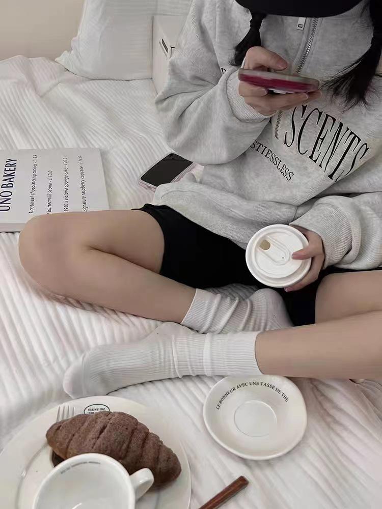 Женские темно-серые носки простые базовые вертикальные полоски хлопковые носки средней длины сложенные тонкие