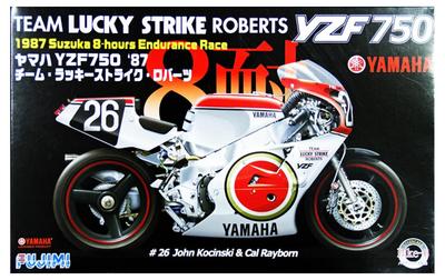 Модель Fujimi Yamaha YZF750 Team Lucky Strike Roberts 1/12 '87