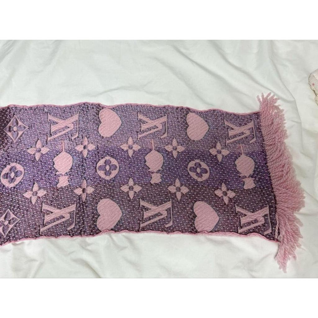 Used LOUIS VUITTON scarf pink heart rose