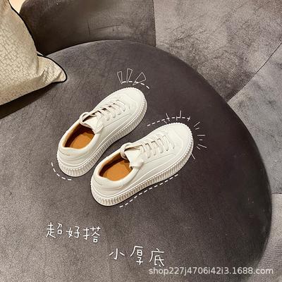 Маленькие белые туфли женские новые весенние спортивные туфли на толстой подошве женские туфли-маффины универсальные туфли-бисквиты с внутренней платформой для увеличения роста женские