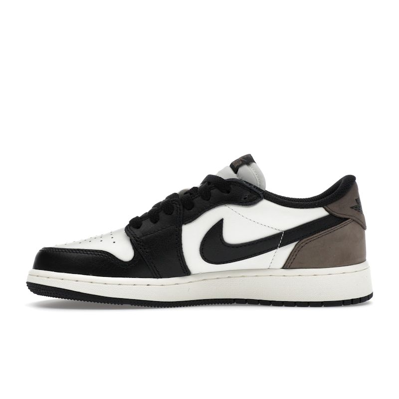 Кроссовки Air Jordan 1 Retro Low OG GS Mocha Kids белые черные темно-мокко CZ0858-102