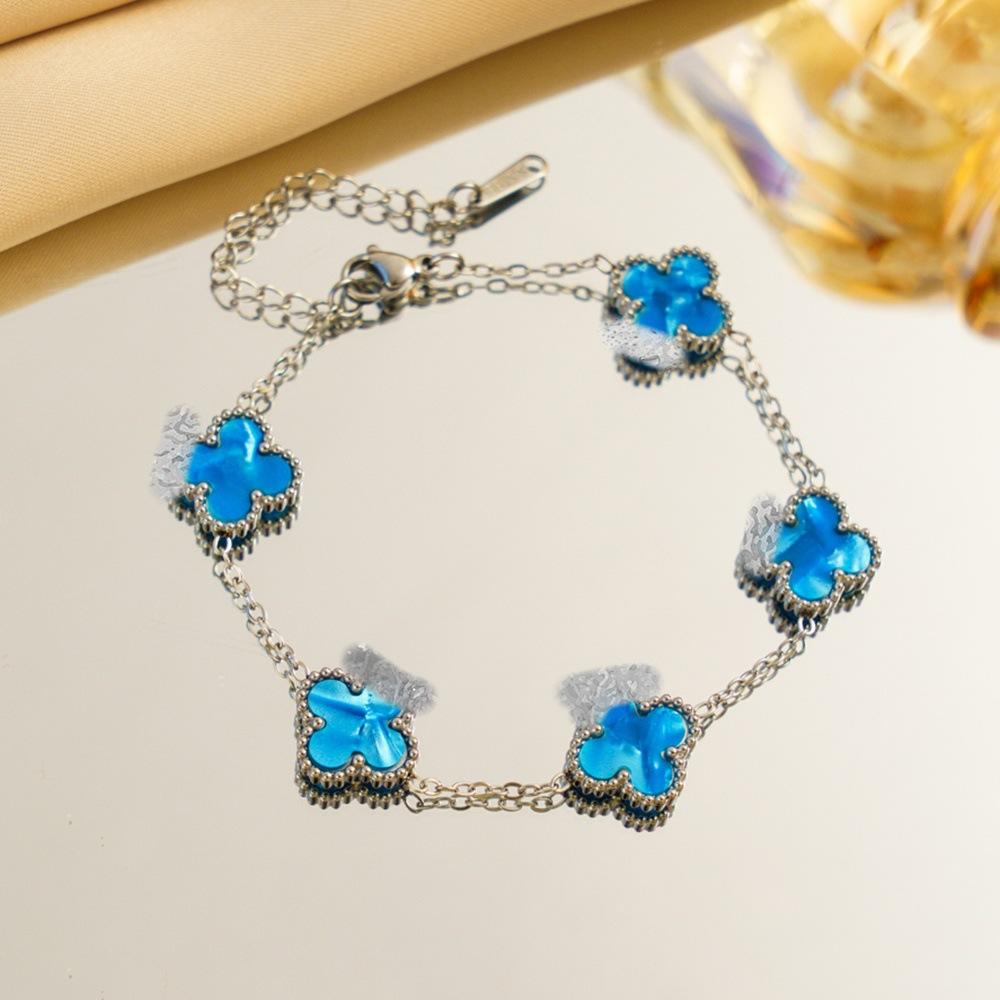 Браслет с градиентным четырехлистным клевером Роскошный и изысканный женский модный ювелирный аксессуар Уникальное и стильное украшение для руки