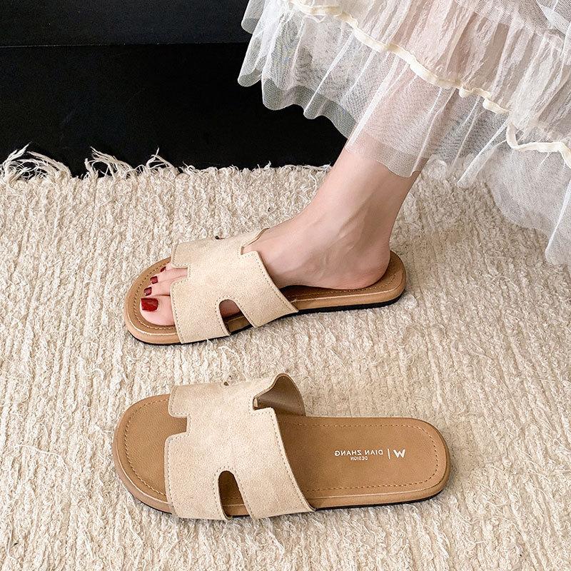 Французская верхняя одежда на плоской подошве, крутые тапочки с одним ремешком, женские 2025 лето, новые, в стиле феи, ретро, пляжные тапочки на одном ремешке