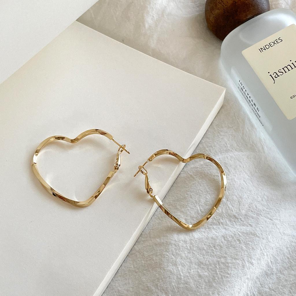 Простые серьги-иглочки в стиле ретро с закрученной серебряной любовью, женские нишевые, легкие, роскошные, темпераментные, уникальные, высококачественные серьги