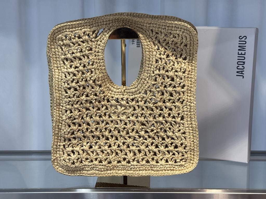 2025 New French Jacquemus Retro Hollow Lafite Grass Woven Bag Vacation Style Handbag Women