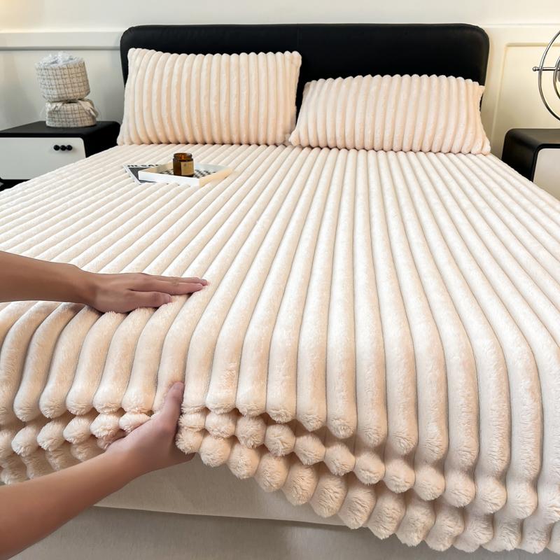 2026 New Rabbit Rabbit Velvet Bedsheet Cover, Single Piece, Winter Thick Milk Coral Velvet Mattress Protective Cover