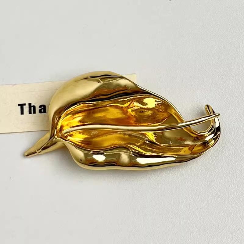 Винтажная металлическая брошь в форме цветка с листьями для женщин, уникальная, изящная, булавка-корсет для костюма, модный аксессуар, праздничное украшение