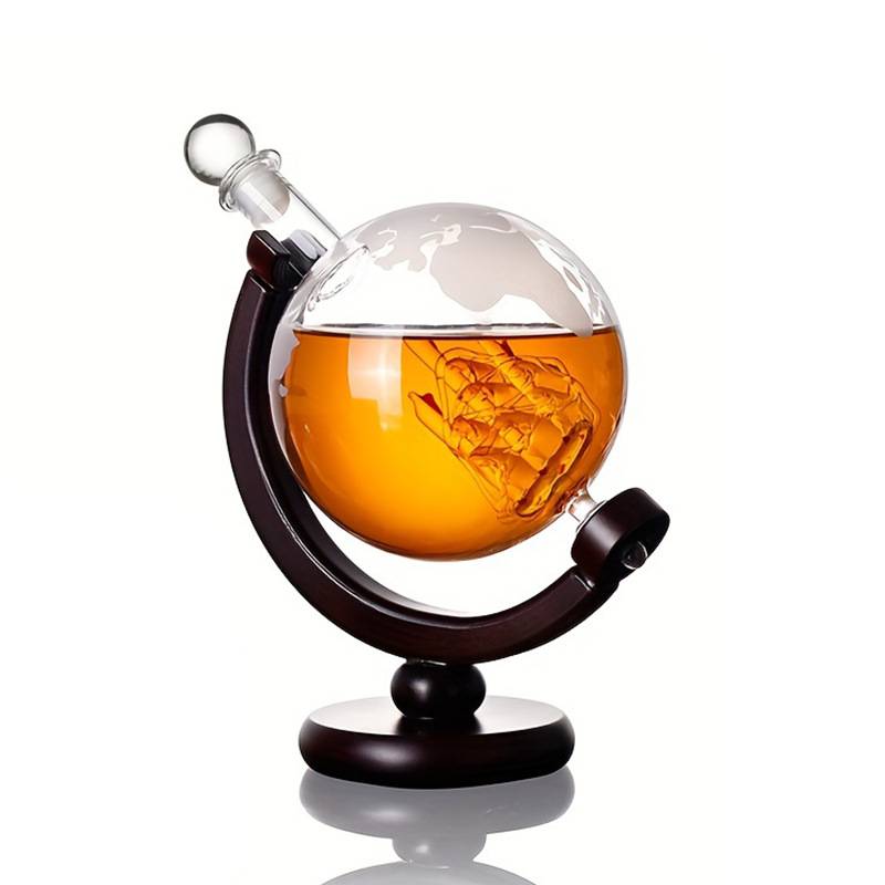 850ML Creative Globe Decanter Set with Lead-free Carafe Exquisite Wood-stand and 2 Glasses Whiskey Decanter Globe Grade Gift