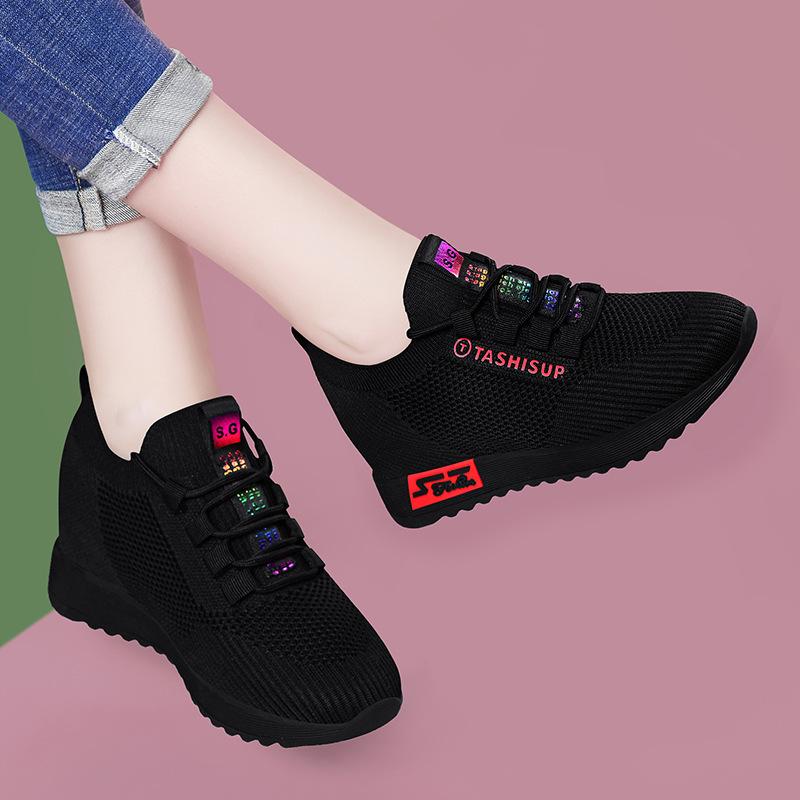 Autumn and Winter New Casual Women's Shoes Sports Shoes Socks Shoes Walking Dance Shoes Soft Sole Work Mother Shoes Velvet Warm