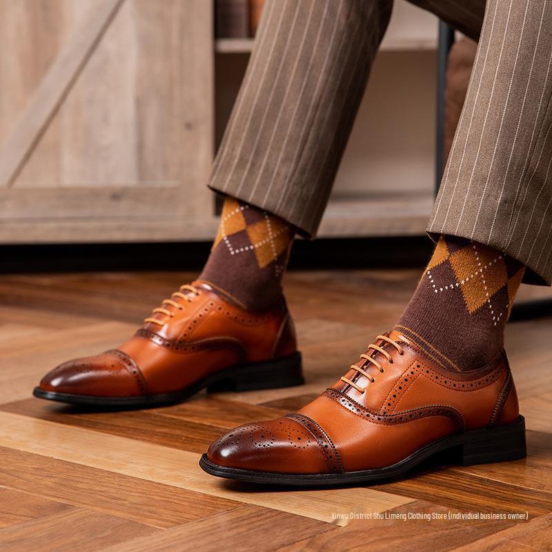 Новые осенние мужские кожаные деловые оксфорды броги — модные, дышащие, готовые к свадьбе.