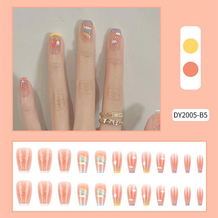 Многоразовый набор для дизайна ногтей Blush: 24 съемные наклейки для ногтей