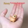 И Мин Резная деревянная кошка из кипариса Карманное украшение