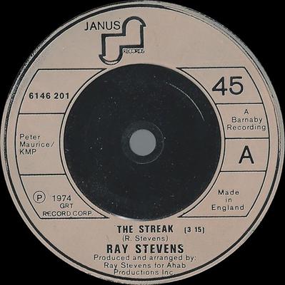 7-дюймовая пластинка РЭЙ СТИВЕНС - The Streak 6146201 Janus Records 1974 Великобритания Рок Б/У