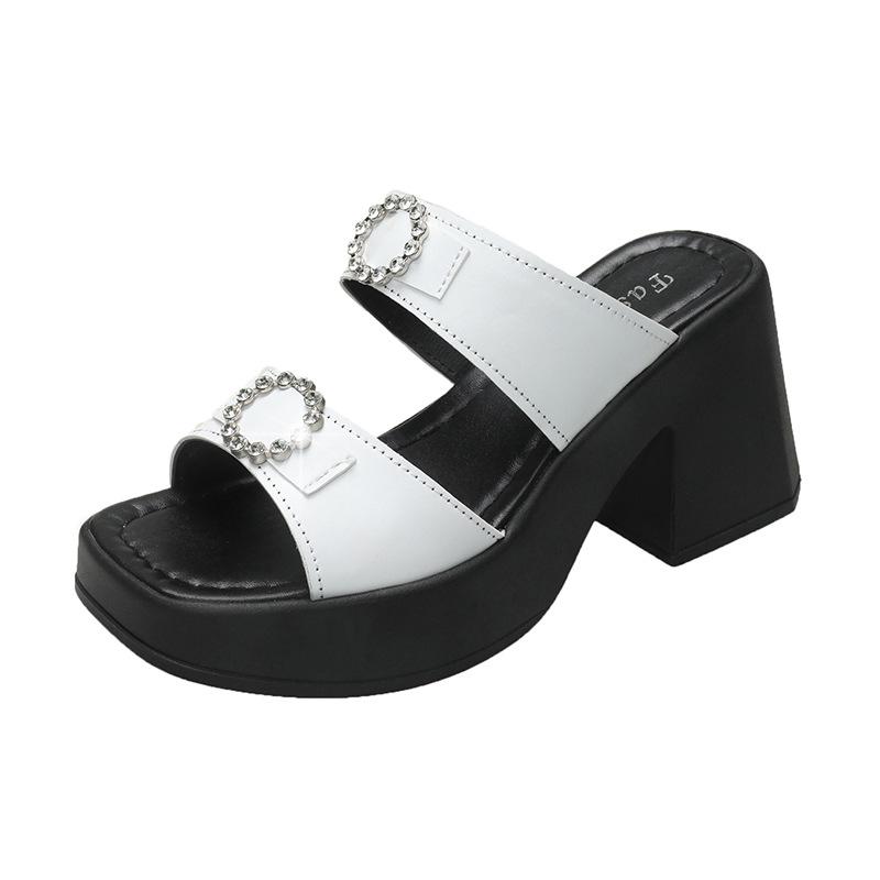 Большие размеры тапочек женские летние толстые туфли на высоком каблуке One Word Shoes для улицы сандалии с квадратным носком тапочки женские модные женские дышащие туфли