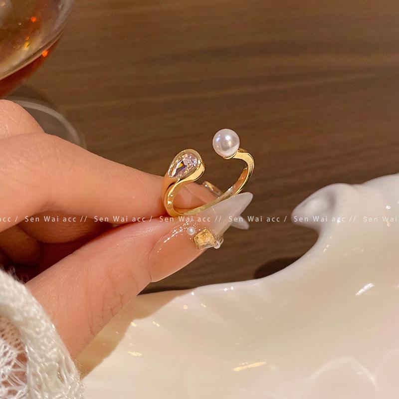 Korean Luxury Zircon Pearl Bow Ring - Vintage Niche Design, Women's Open Hand Jewelry