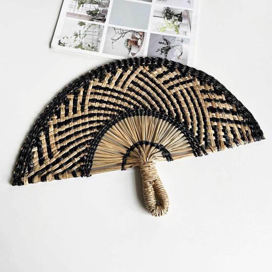 Handmade Straw Weaving Fan Natural Sea Grass Raffia Hand Fan Semicircular Woven Palm Leaf Handheld Fan Summer Cooling Fan Wedding Party Decoration