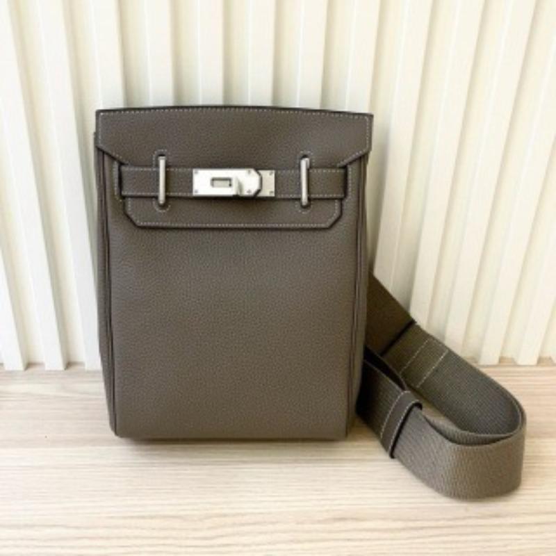 2025 Новый стиль Кожаная сумка Унисекс Сумка через плечо Высококачественная воловья кожа Одноплечевая диагональная сумка Универсальная сумочка Женская